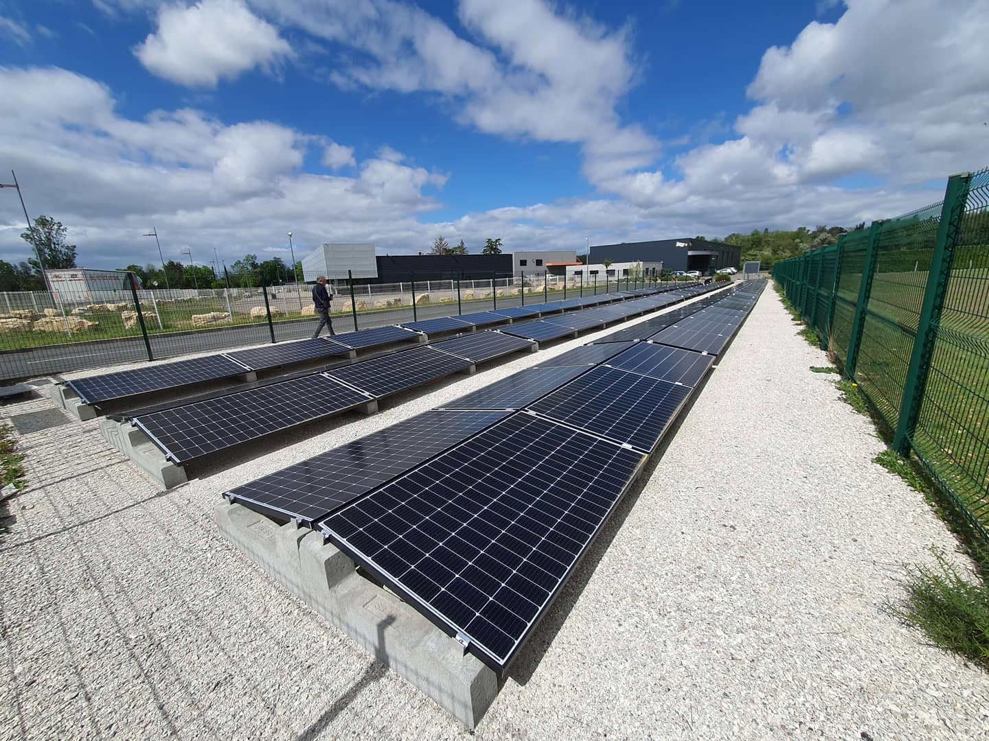 Installation de panneaux photovoltaïques à Saint-Priest